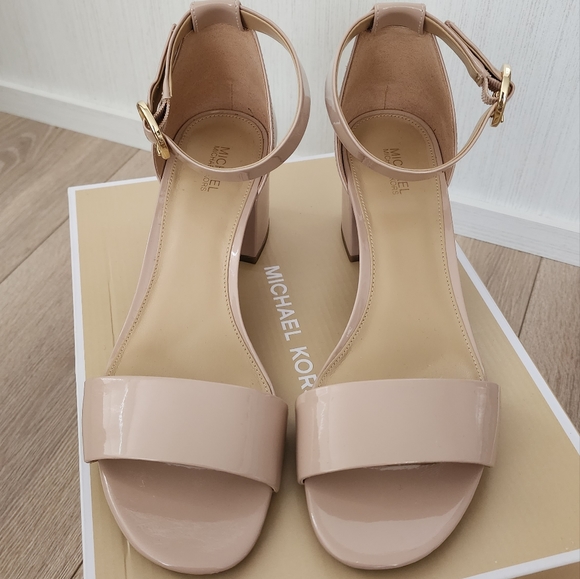 Michael Kors Light Blush strappy heels - Picture 1 of 9